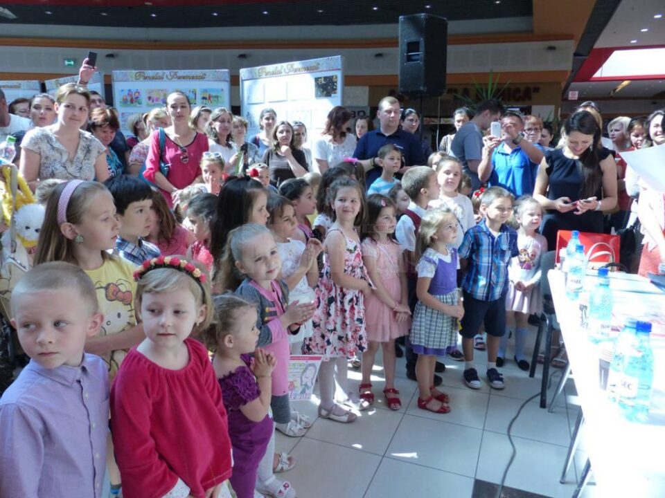 Cei mai talentați preșcolari din județ, premiați pentru desenele trimise la Concursul ,,Penelul fermecat”