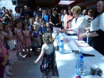 Cei mai talentați preșcolari din județ, premiați pentru desenele trimise la Concursul ,,Penelul fermecat”