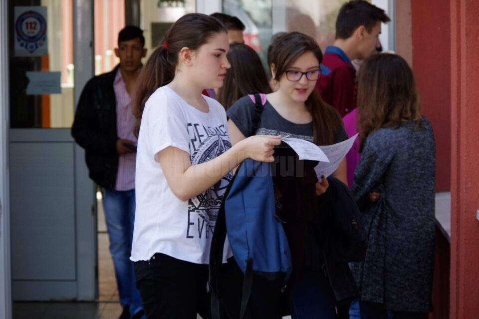 7.044 de absolvenți ai ciclului gimnazial au participat luni, 22 iunie, la proba de limba română