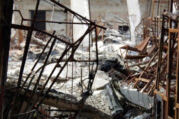 În interiorul Centrului Comercial Rozita au rămas mari cantități de mărfuri, parte din ele alimentare