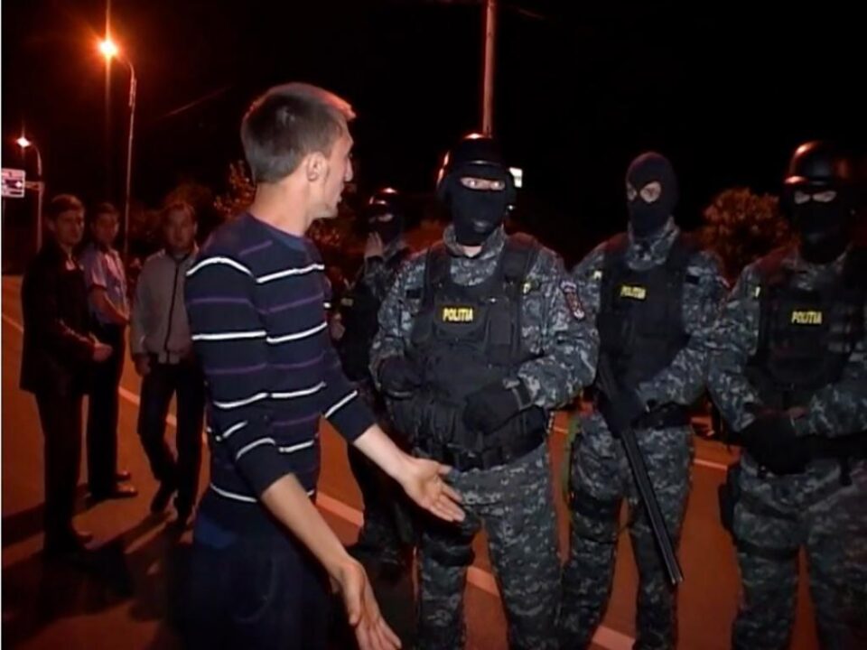 Membrii unei familii de romi au de încasat 430.000 de euro, despăgubiri pentru un bărbat ucis de un tir