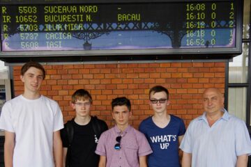 Echipa Nexus Suceava, alături de profesorul Victor Șutac