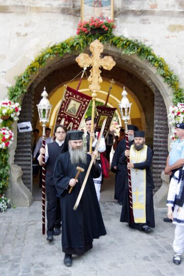 Peste 30.000 de credincioși au participat la sărbătoarea Sfântului Ioan cel Nou de la Suceava