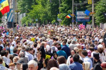 Peste 30.000 de credincioși au participat la sărbătoarea Sfântului Ioan cel Nou de la Suceava