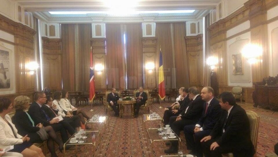 Senatorul PSD de Suceava Ovidiu Donțu a avut marți o întrevedere cu o delegație a Regatului Norvegiei, condusă de președintele Parlamentului Norvegiei, Olemic Thommessen