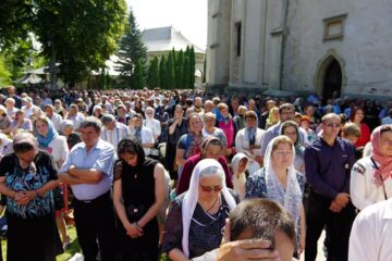 Peste 30.000 de credincioși au participat la sărbătoarea Sfântului Ioan cel Nou de la Suceava