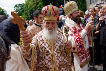 Peste 30.000 de credincioși au participat la sărbătoarea Sfântului Ioan cel Nou de la Suceava