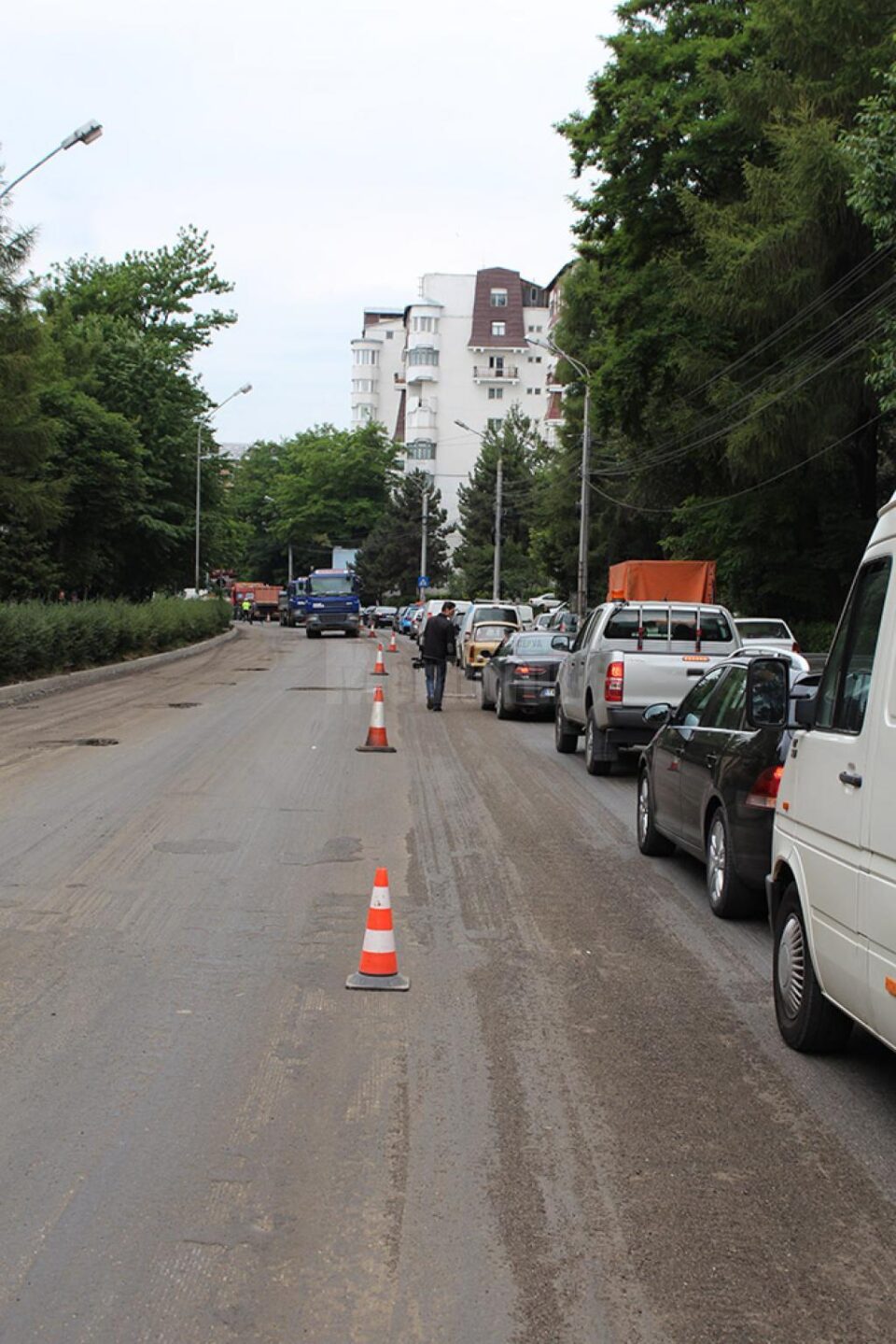 Închiderea unui sens de circulație pe bd George Enescu a dat peste cap traficul rutier în întreaga zonă
