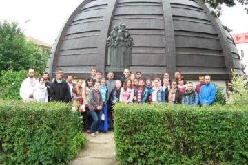 Pelerinii porniți pe urmele celor ce au salvat credința și demnitatea neamului românesc au poposit la Biserica Nașterea Maicii Domnului din Suceava