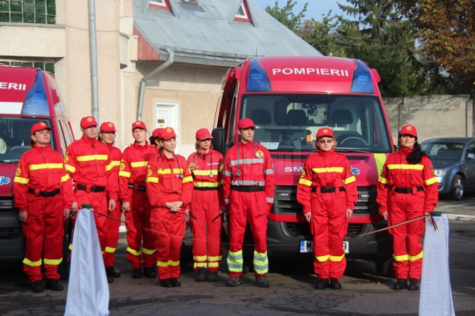 Stațiile SMURD rezolvă probleme stringente în caz de accidente grave, incendii sau alte nenorociri Stațiile SMURD rezolvă probleme stringente în caz de accidente grave, incendii sau alte nenorociri