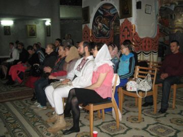 Pelerinii porniți pe urmele celor ce au salvat credința și demnitatea neamului românesc au poposit la Biserica Nașterea Maicii Domnului din Suceava
