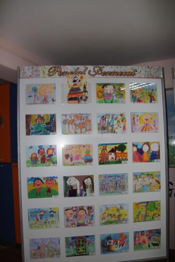 Vernisajul expoziției de artă plastică ,,Prilej de Bucurie”, la Grădinița ,,Gulliver”