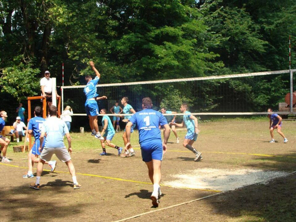 Echipa de volei masculin a Clubului Sportiv Municipal Suceava a participat în weekendul trecut la un turneu de pregătire, în Ucraina, intitulat Cupa Zalyea Sneatiskogo