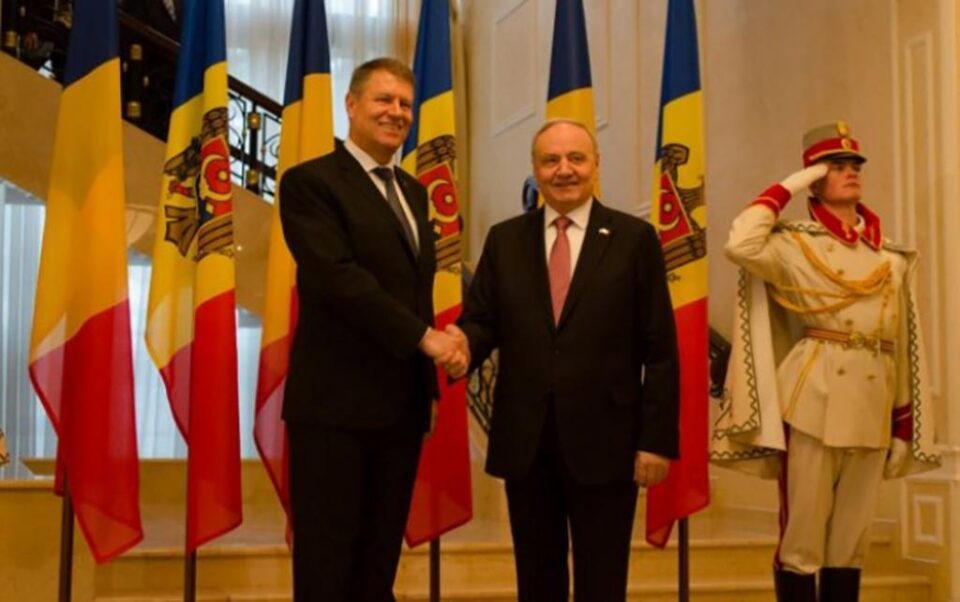 Klaus Iohannis și Nicolae Timofti se vor întâlni marți, la Universitatea din Suceava Klaus Iohannis și Nicolae Timofti se vor întâlni marți, la Universitatea din Suceava