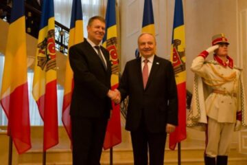 Klaus Iohannis și Nicolae Timofti se vor întâlni marți, la Universitatea din Suceava Klaus Iohannis și Nicolae Timofti se vor întâlni marți, la Universitatea din Suceava