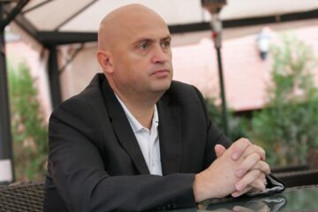 Valerii Moraru spune că pentru banca Rapidului se bat 6-7 antrenori
