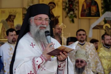 Trei arhierei, un sobor de 137 de preoți și peste 3.000 de pelerini, prezenți ieri la Mănăstirea Putna