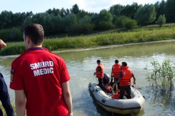 Doi copii, unul de 12 și unul de 14 ani, înecați în râul Suceava