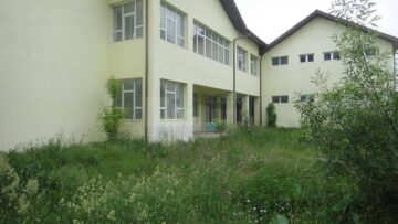 Peste 800.000 de euro investiți într-o școală nouă și modernă din Rădăuți, care stă în paragină