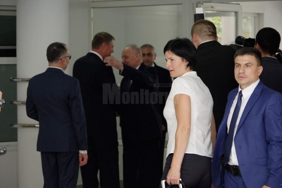 Klaus Iohannis și Nicolae Timofti s-au îmbrățișat ca doi vechi prieteni