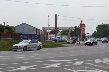 Zdruncinat serios la venirea spre Suceava, președintele României a cerut la întoarcerea spre Iași ocolirea gropilor din Fălticeni