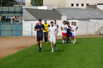 Echipa de handbal seniori a Universității Suceava a reînceput de ieri pregătirea pentru noul sezon