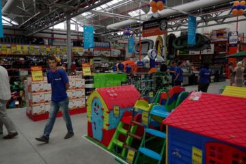 Dedeman a înlocuit magazinul din Suceava, primul din rețeaua de 41 de reprezentanțe, cu unul de două ori mai mare