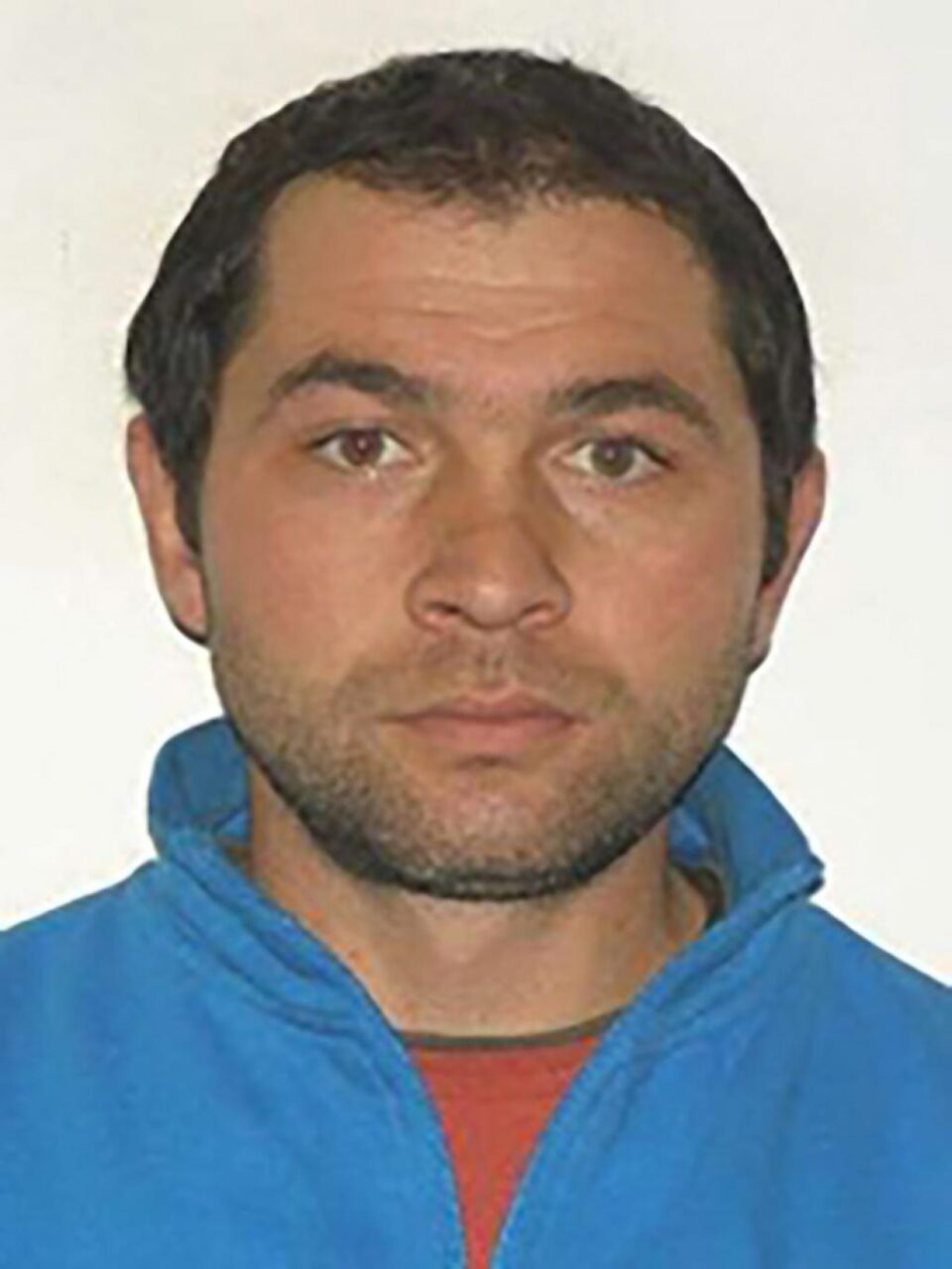 Fotografia lui Ionel Cotruț apărea și ieri pe site-ul Politiei Romane, la rubrica Persoane Urmarite Fotografia lui Ionel Cotruț apărea și ieri pe site-ul Politiei Romane, la rubrica Persoane Urmarite