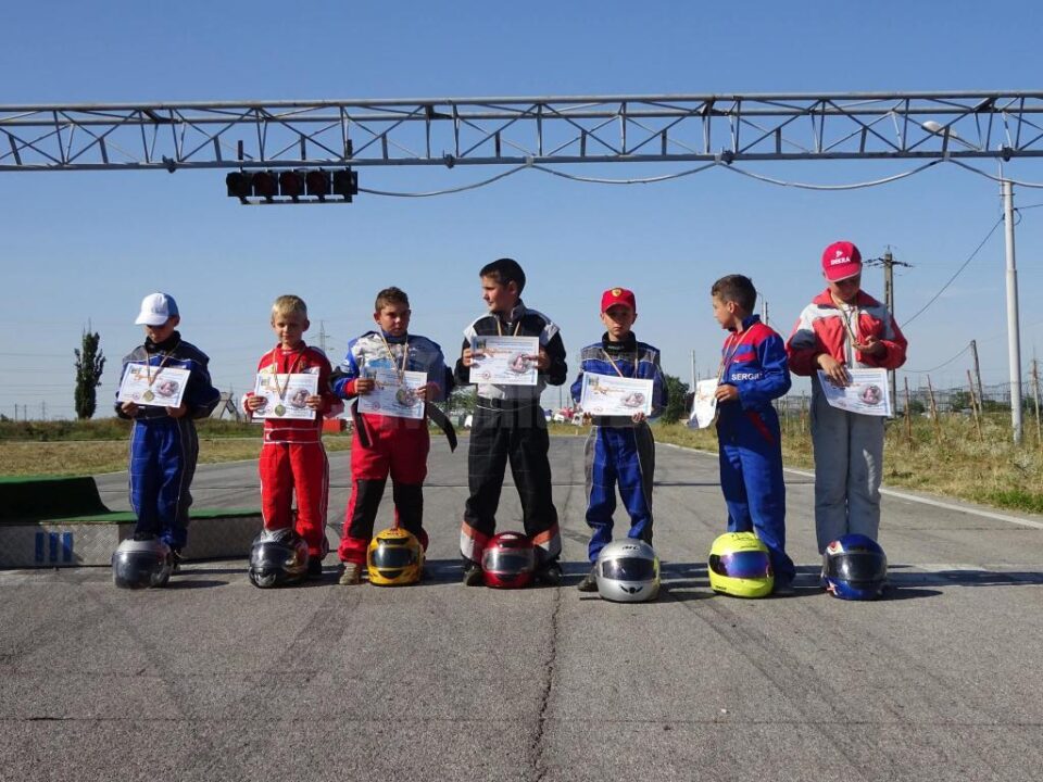 Mai mulți elevi de la Palatul Copiilor s-au remarcat la Campionatul Național de Karting Școlar