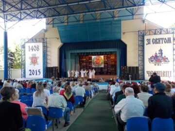Dansul, muzica și meșteșugurile populare românești, promovate la Cernăuți