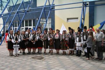 Dansul, muzica și meșteșugurile populare românești, promovate la Cernăuți
