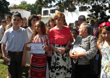Un elev de la Palatul Copiilor Suceava, premiat de Principesa Moștenitoare Margareta