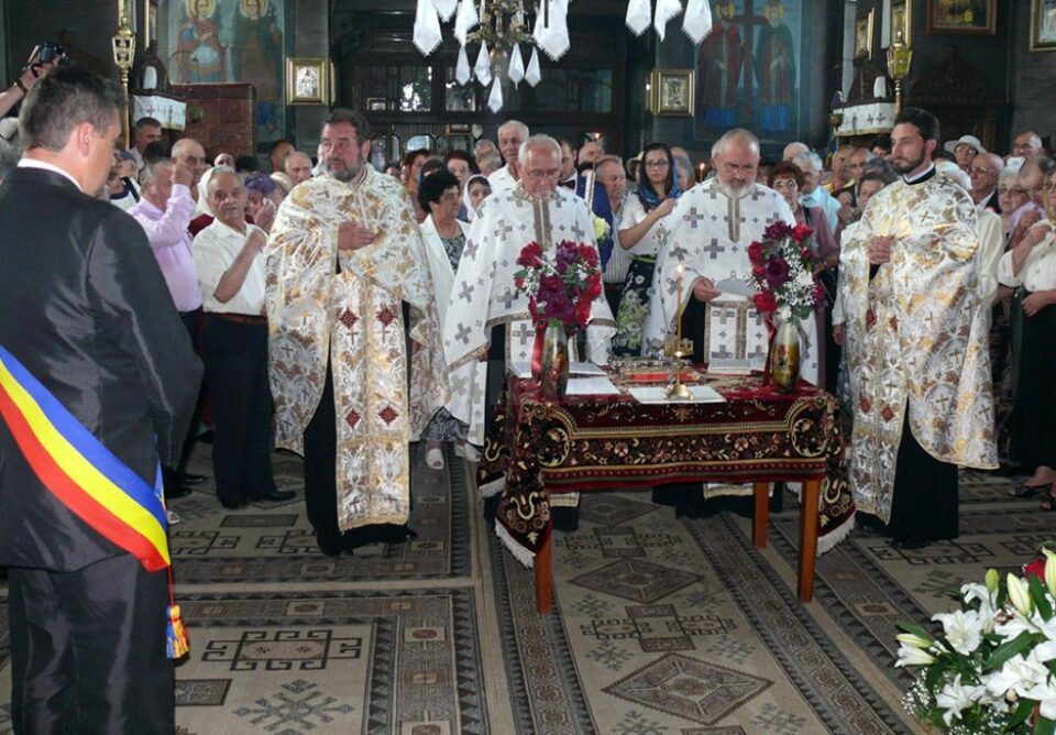 Preoții din protopopiatul Fălticeni au oficiat o slujbă de mulțumire