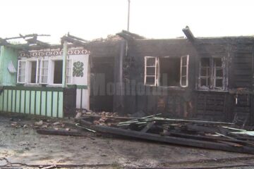 Un trăsnet a lovit locuința a doi bătrâni