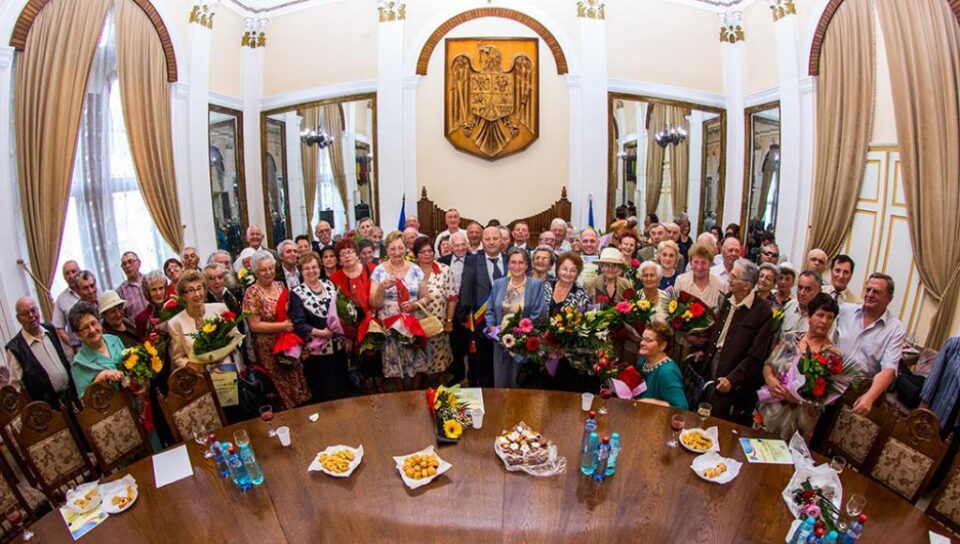 Ceremonia a avut loc în „Sala oglinzilor” din Primăria Vatra Dornei
