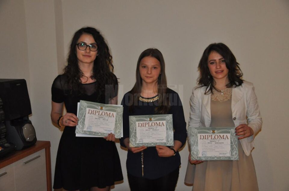 Monica Balac, Agnesca Ravai și Bernadeta Balac au obținut premiul al III-lea la Olimpiada Internaționala de Polonă