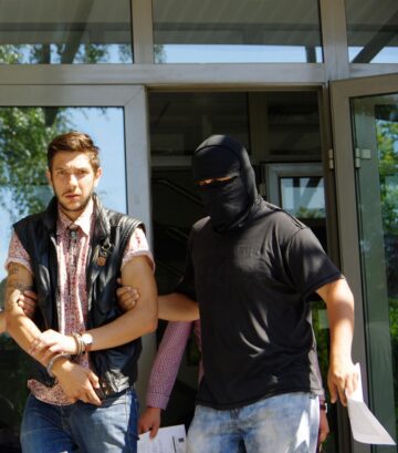 Artist plastic din Siret, reținut pentru trafic cu ciuperci halucinogene, un drog nou pe piața din Suceava