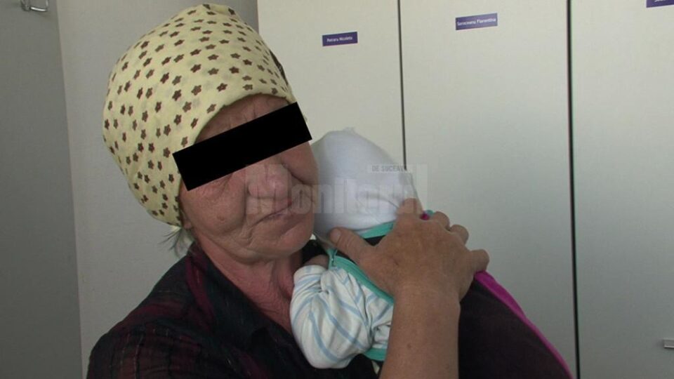 Bunica și-a salvat în ultima clipă nepoțica de la moarte