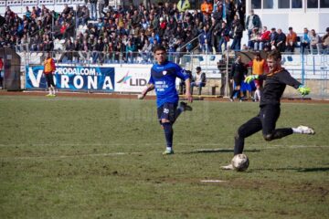 Portarul Vlad Hânțescu este primul jucător transferat în această vară de Rapid