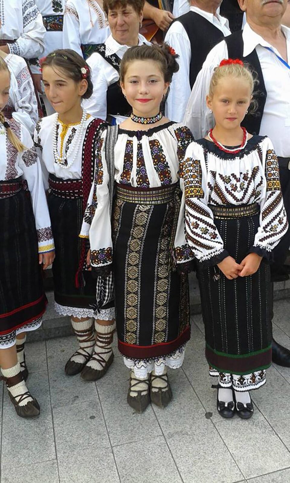 Ansambluri folclorice din opt județe, prezente vineri și sâmbătă la Festivalul Național de Folclor „Friedrich Schwartz”, ediția a II-a