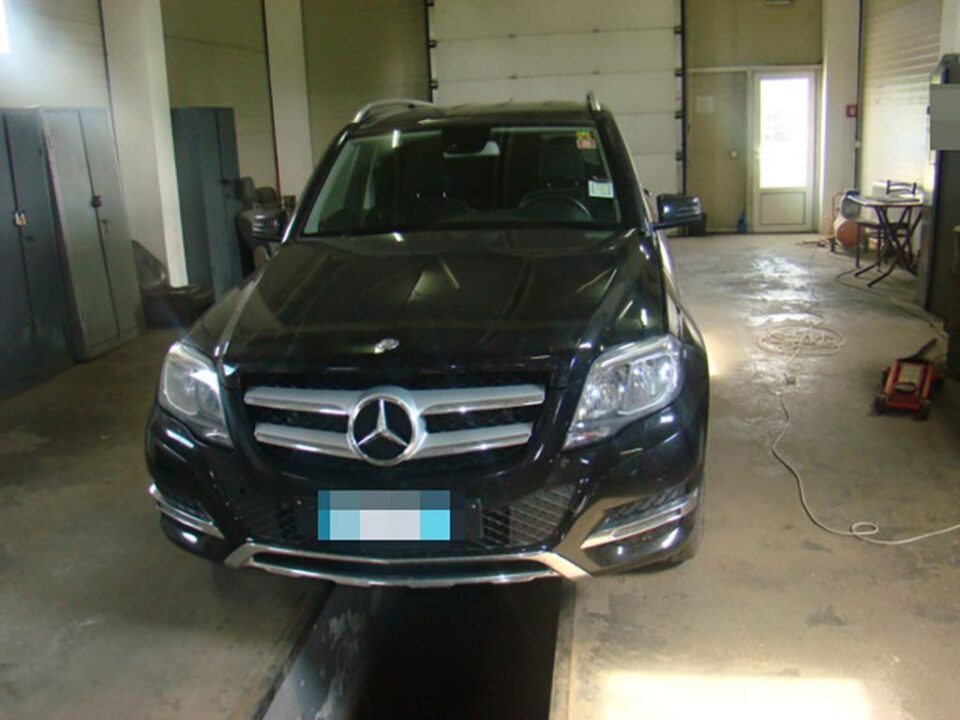 Autoturismul era dat în urmărire internațională din 2007, fiind sustras din Cehia