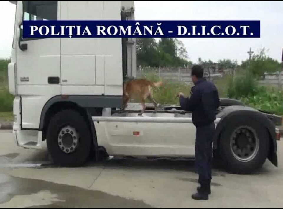 Drogurile, în valoare de aproximativ 40 de milioane de euro, au fost procurate din Ucraina, iar transportul trebuia să ajungă în vestul Europei, cu tranzitarea României
