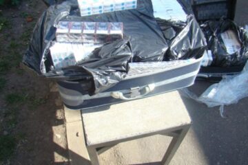 2.000 de pachete de țigări descoperite în bagajele unor ucraineni