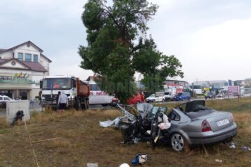 Mașina în care se aflau cei patru a fost făcuta praf