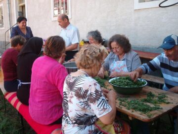 În comunitatea armeană suceveană a început prepararea hurutului, ingredientul special pentru supa de urechiușe