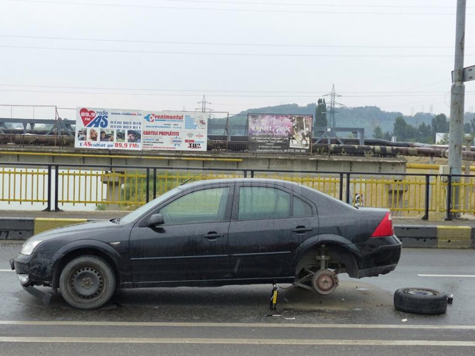 Mașina care a suferit avarii