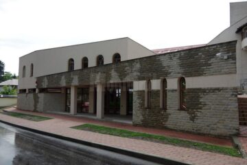 Ieri a fost inaugurat Punctul de informare turistică construit în curtea interioară a Bisericii „Învierea Domnului”
