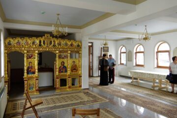 Ieri a fost inaugurat Punctul de informare turistică construit în curtea interioară a Bisericii „Învierea Domnului”