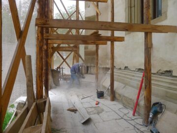 Ieri a fost inaugurat Punctul de informare turistică construit în curtea interioară a Bisericii „Învierea Domnului”