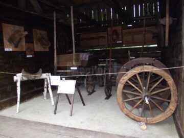 Expoziția „Mijloace de transport tradiționale și unelte agricole”